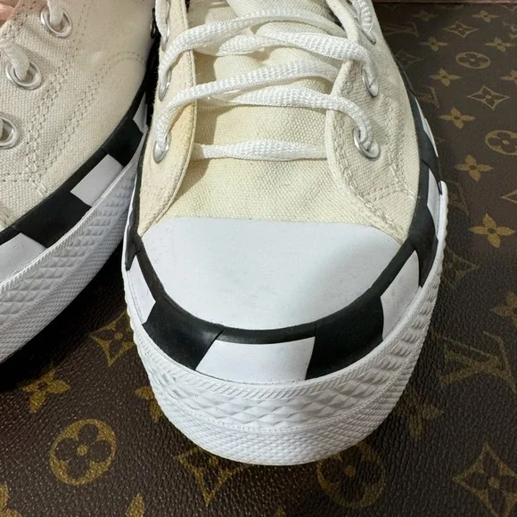 Off-White x Converse Chuck Taylor All-Star 70S High Top - EUC - COA Included - Picture 5 of 16